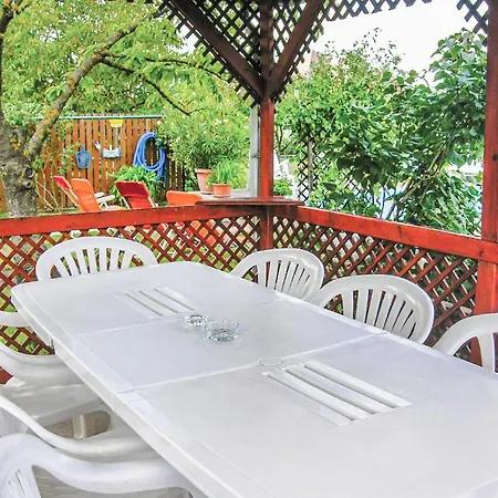 Three-bedroom In Appartamento *